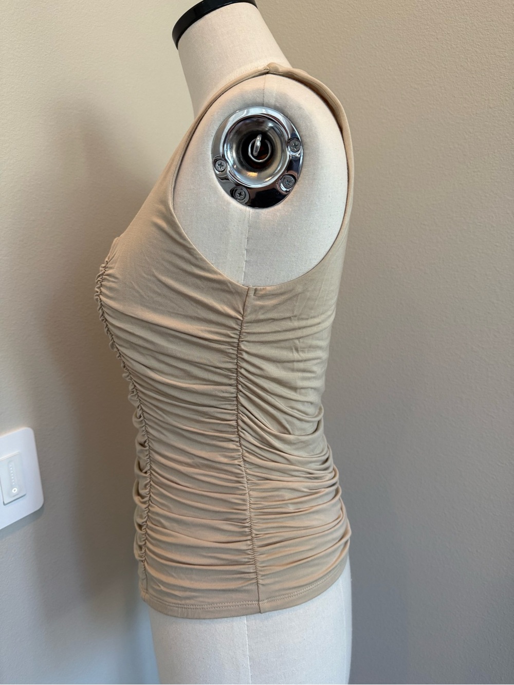 GUESS Beige Ruched Square-Neck Tank - Picture 3 of 6